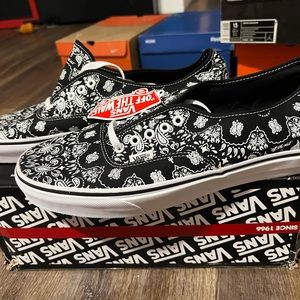 Men’s limited edition bandana vans